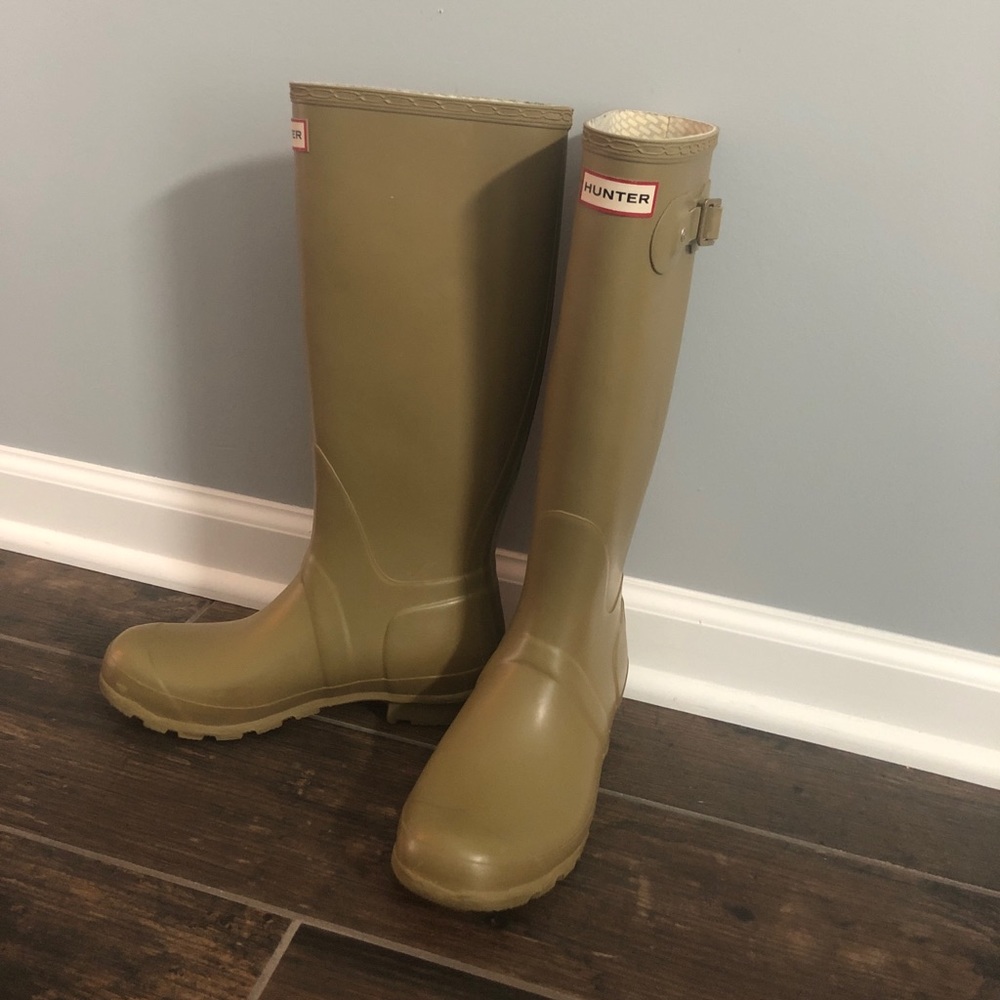 Tan Hunter boots
